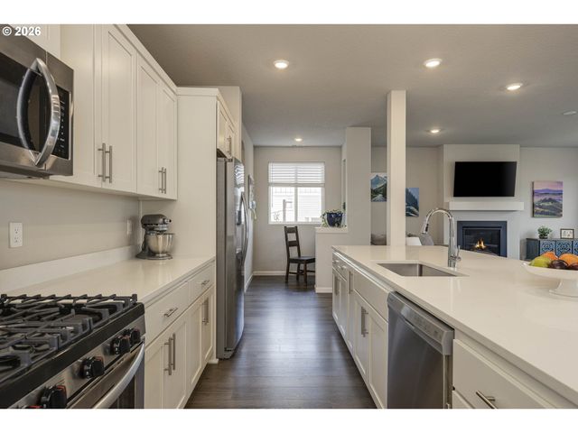 1949 Nw WESSEX St, Mc Minnville, OR 97128