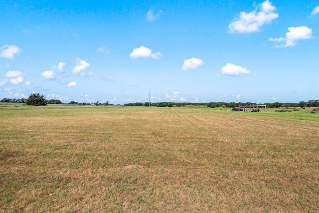 836 County Road 1895, Sunset, TX 76270