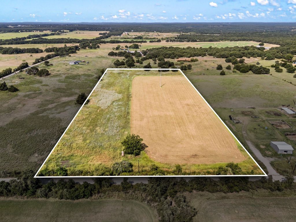 836 County Road 1895, Sunset, TX 76270