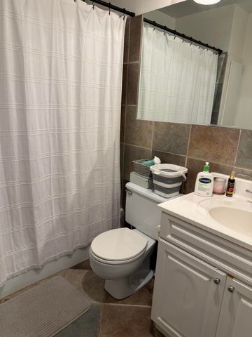 2181 NE 67th Street 605, Fort Lauderdale, FL 33308