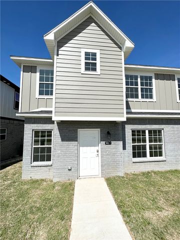 943 S Rupple Road, Fayetteville, AR 72704