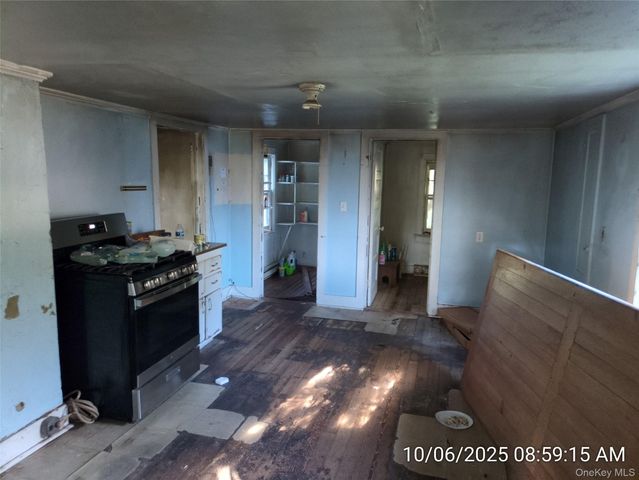 178 Montauk Highway, Speonk, NY 11972