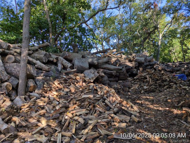 178 Montauk Highway, Speonk, NY 11972