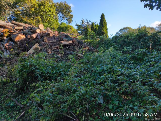 178 Montauk Highway, Speonk, NY 11972