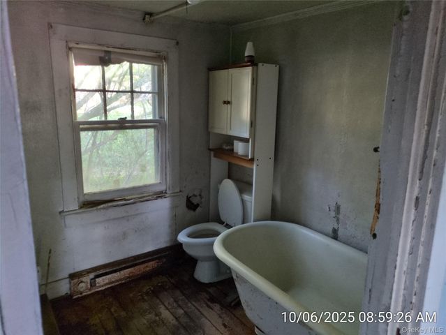 178 Montauk Highway, Speonk, NY 11972