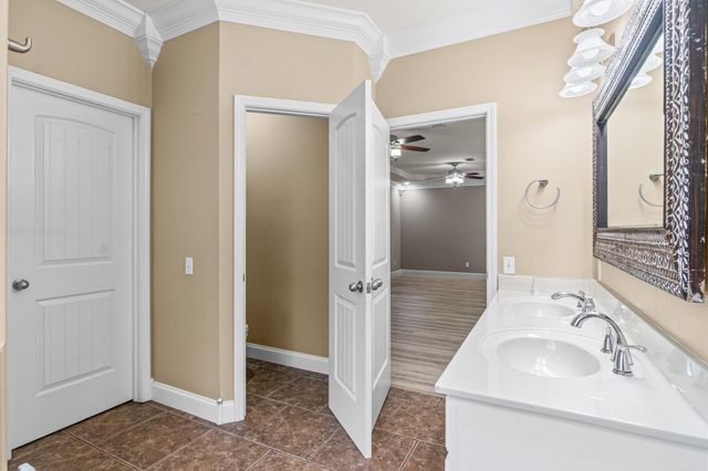 102 Ginger Court, Searcy, AR 72143