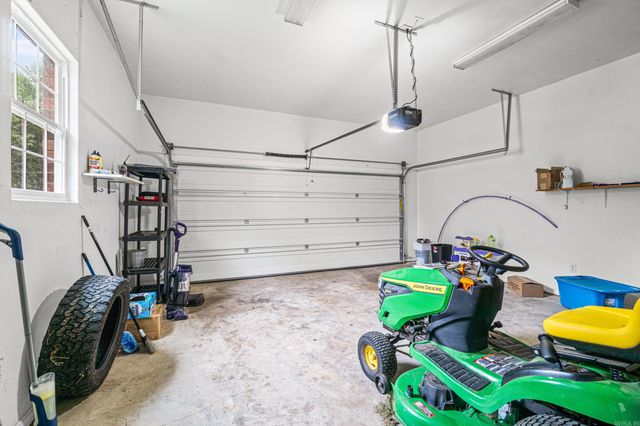 102 Ginger Court, Searcy, AR 72143