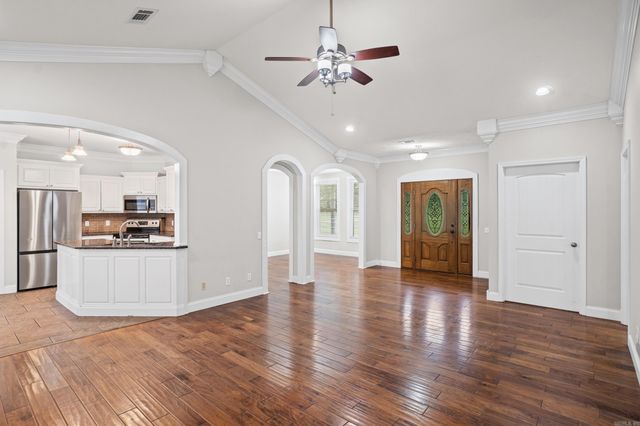 102 Ginger Court, Searcy, AR 72143