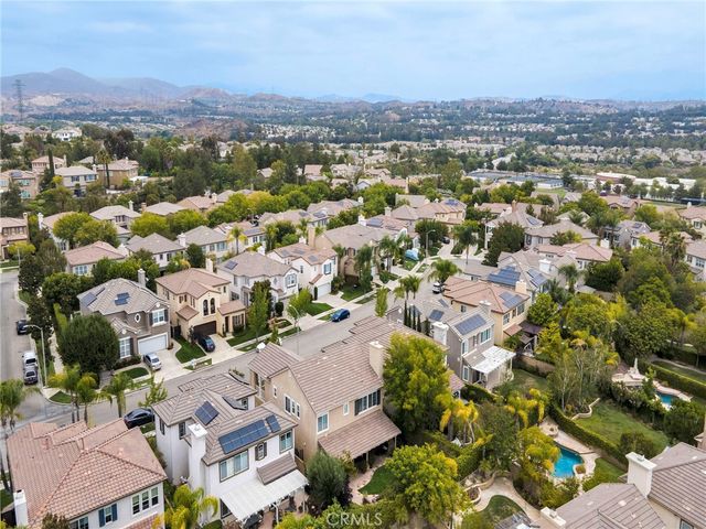 24334 Las Palmas, Valencia, CA 91355