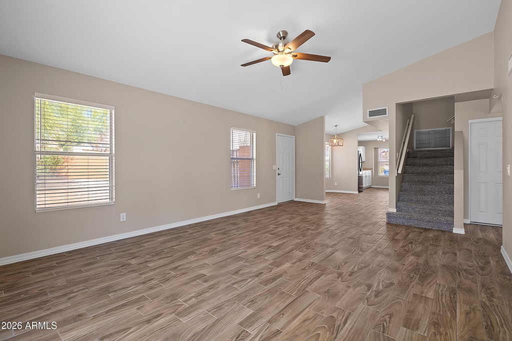 Image 7 of property listing at 2916 E AMBER RIDGE Way, Phoenix, AZ 85048