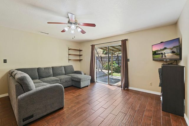 1699 W J St, Oakdale, CA 95361