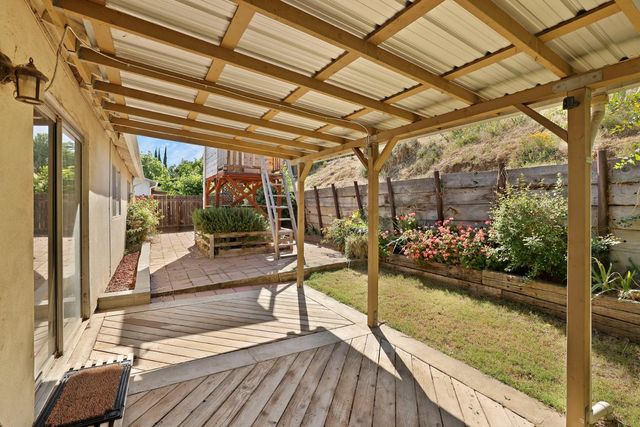 1699 W J St, Oakdale, CA 95361