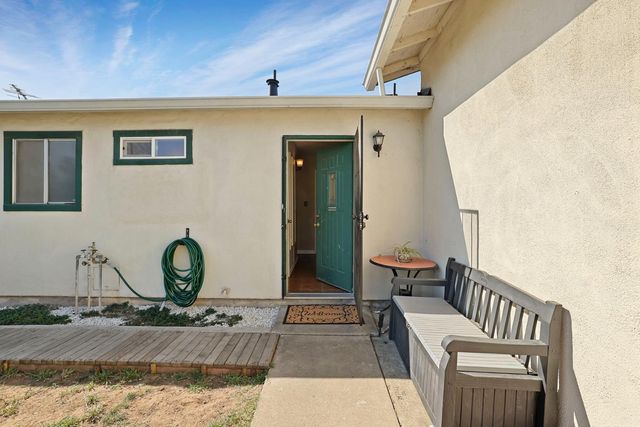1699 W J St, Oakdale, CA 95361