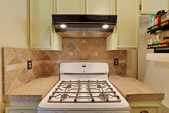 1699 W J St, Oakdale, CA 95361