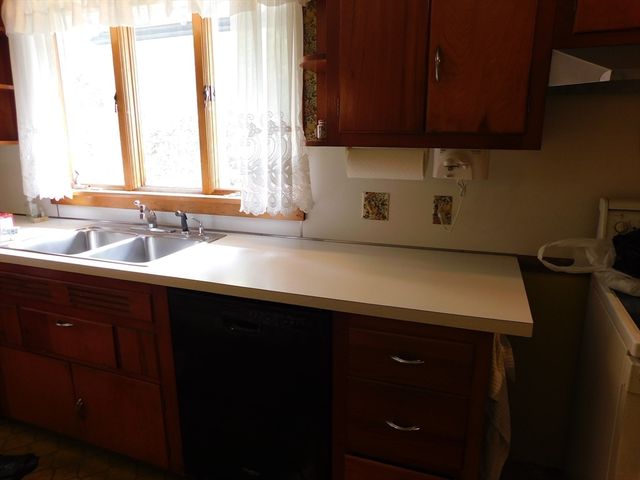 103 Chester Street, West Springfield, MA 01089