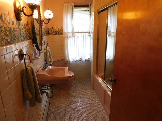 103 Chester Street, West Springfield, MA 01089