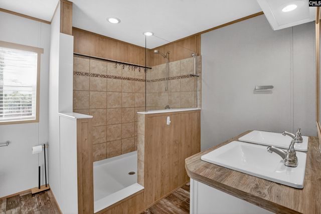 1379 Cheraw Road, Cassatt, SC 29032