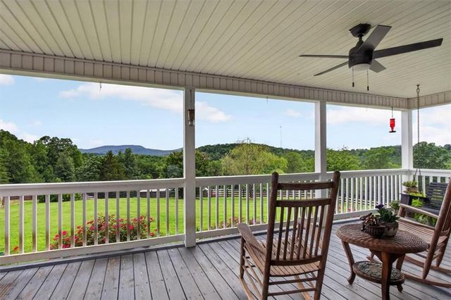 290 Knucklesville Road, Rydal, GA 30171