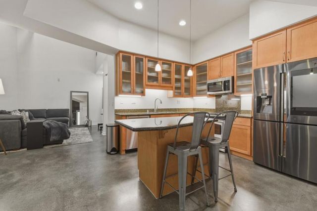 594 Manzana Place, San Jose, CA 95112