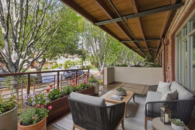 594 Manzana Place, San Jose, CA 95112