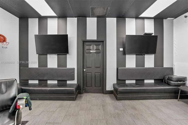 Established Barbershop for Sale – Prime Kendall Location, Kendall, FL 33175