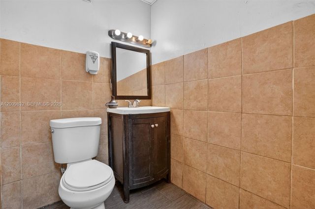 Established Barbershop for Sale – Prime Kendall Location, Kendall, FL 33175