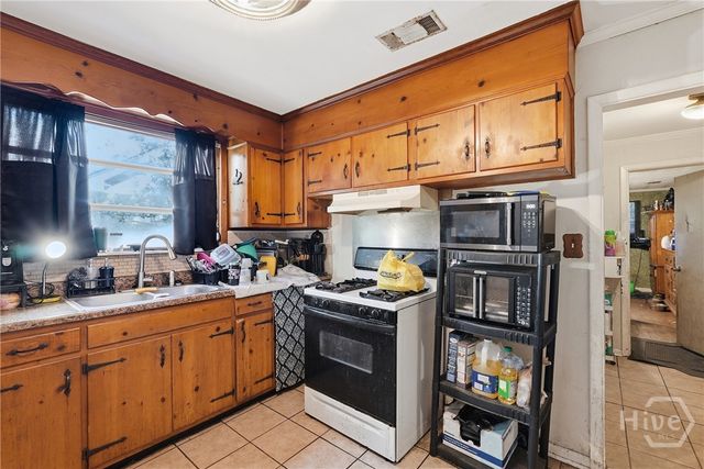 2228 New York Avenue, Savannah, GA 31404