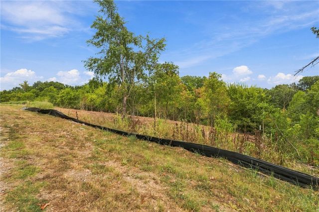 Captain Miller Boulevard 5 AC, Pea Ridge, AR 72751