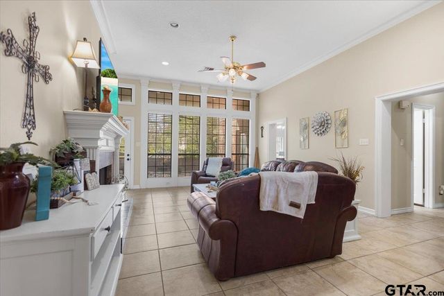 702 Cedar Creek Dr., Tyler, TX 75703