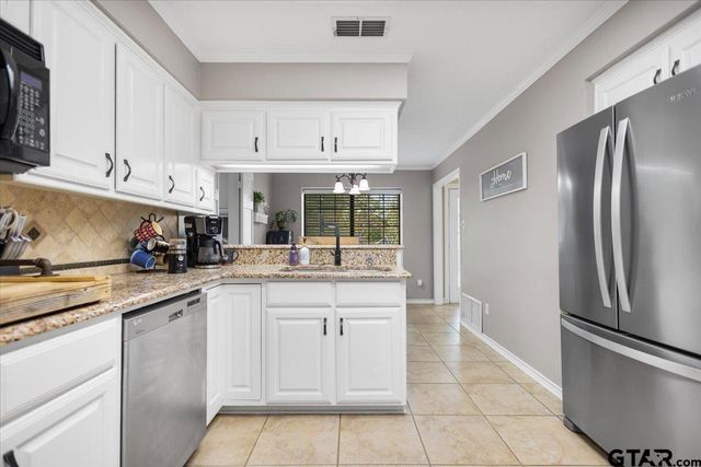 702 Cedar Creek Dr., Tyler, TX 75703