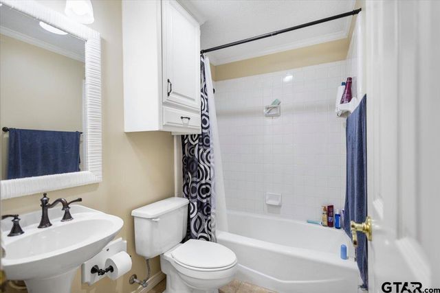 702 Cedar Creek Dr., Tyler, TX 75703