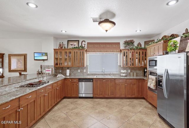 413 LA FLORIDA Drive, Canutillo, TX 79835