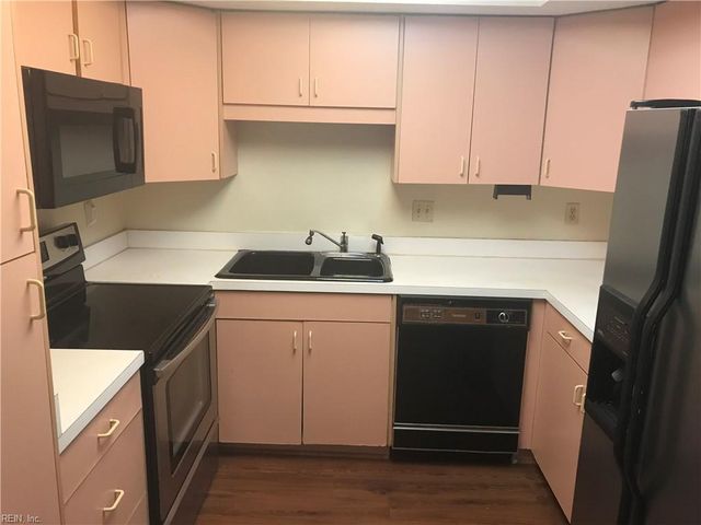 7501 River Rd Apt 2C, Newport News, VA 23605