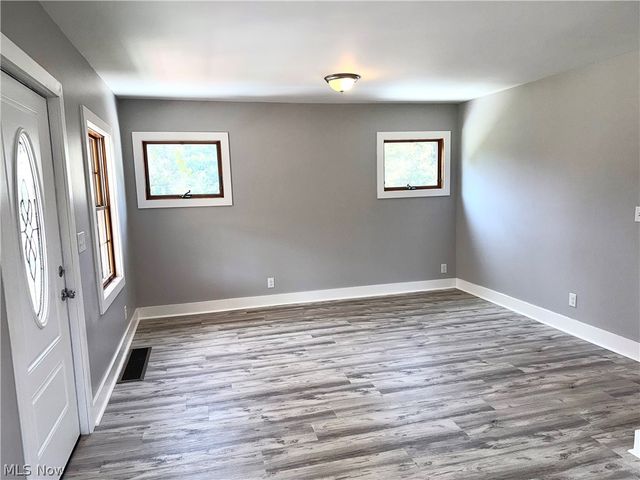 1343 Oakes Road, Broadview Heights, OH 44147