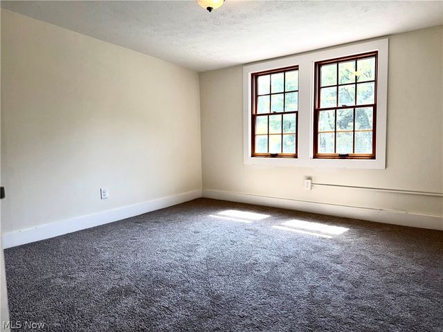 1343 Oakes Road, Broadview Heights, OH 44147