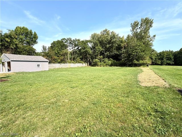 1343 Oakes Road, Broadview Heights, OH 44147