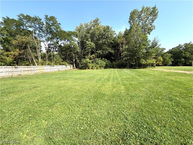 1343 Oakes Road, Broadview Heights, OH 44147