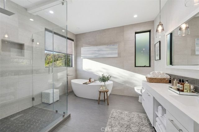 4545 Stern Avenue, Sherman Oaks, CA 91423