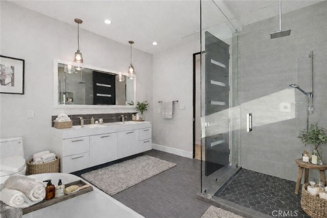 4545 Stern Avenue, Sherman Oaks, CA 91423