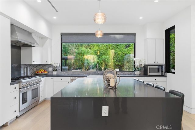 4545 Stern Avenue, Sherman Oaks, CA 91423