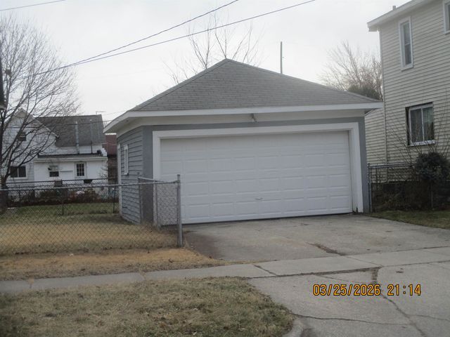 1301 S Chilson Street, Bay City, MI 48706