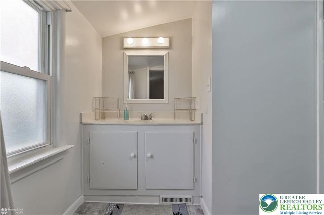 1368 Club Avenue, Allentown City, PA 18109