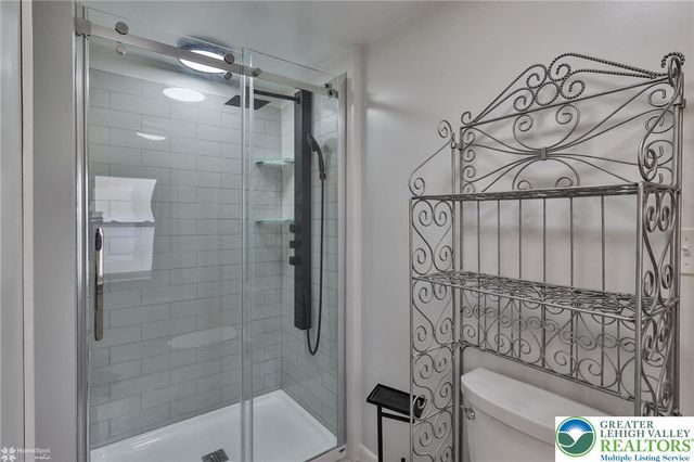 1368 Club Avenue, Allentown City, PA 18109