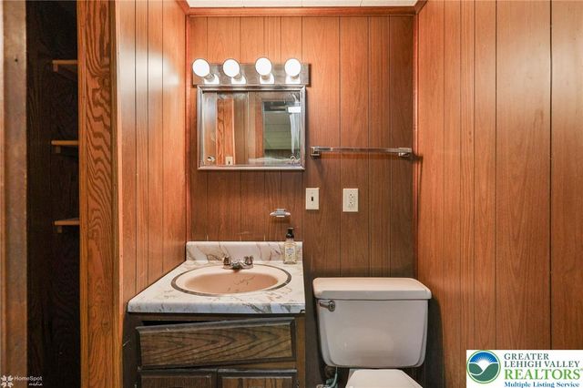 1368 Club Avenue, Allentown City, PA 18109