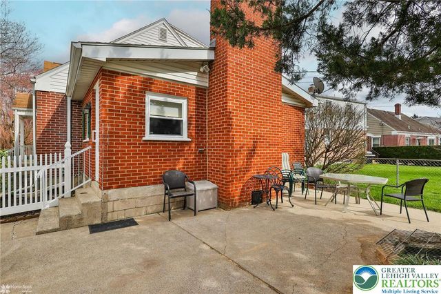 1368 Club Avenue, Allentown City, PA 18109