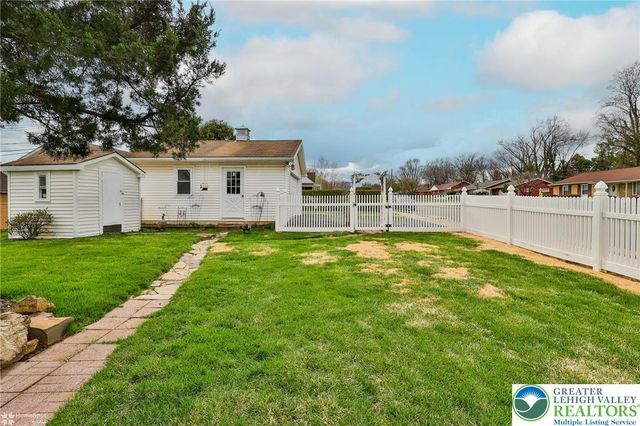 1368 Club Avenue, Allentown City, PA 18109