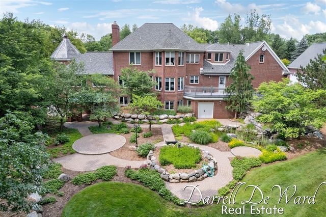 13850 Thompson Drive, Lowell, MI 49331