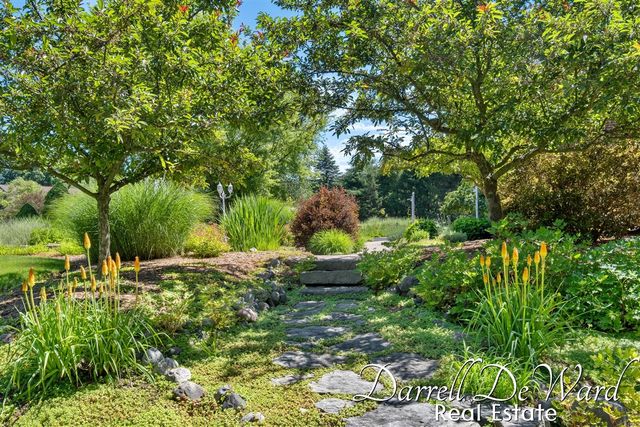 13850 Thompson Drive, Lowell, MI 49331