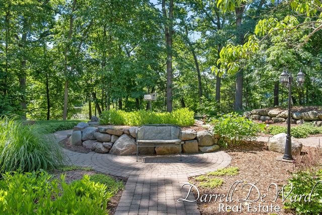 13850 Thompson Drive, Lowell, MI 49331