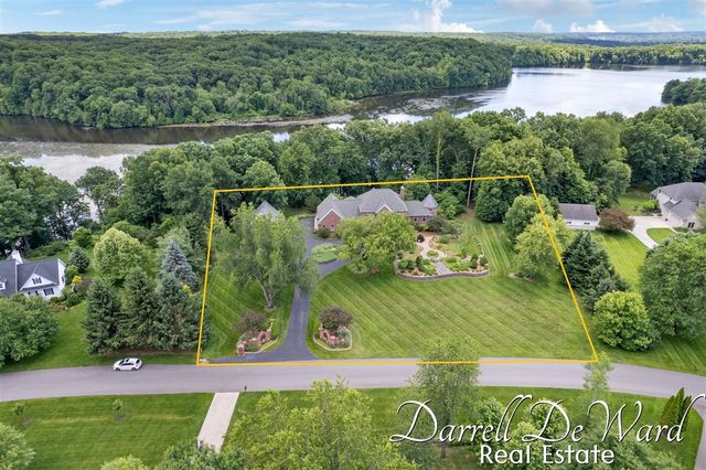 13850 Thompson Drive, Lowell, MI 49331